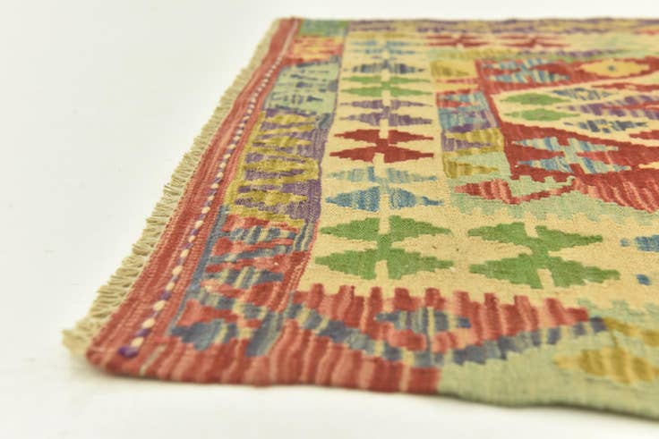 Detail image of 3' 5 x 5' Hand Woven Kilim Maymana Wool Rug