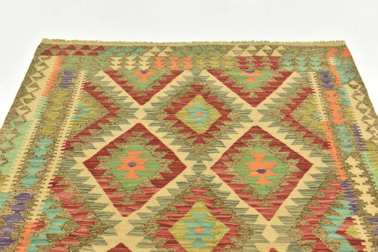 Detail image of 4' 10 x 6' 10 Hand Woven Kilim Maymana Wool Rug