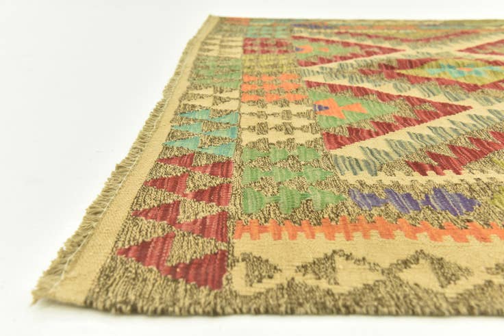 Detail image of 4' 10 x 6' 10 Hand Woven Kilim Maymana Wool Rug