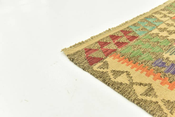 Detail image of 4' 10 x 6' 10 Hand Woven Kilim Maymana Wool Rug