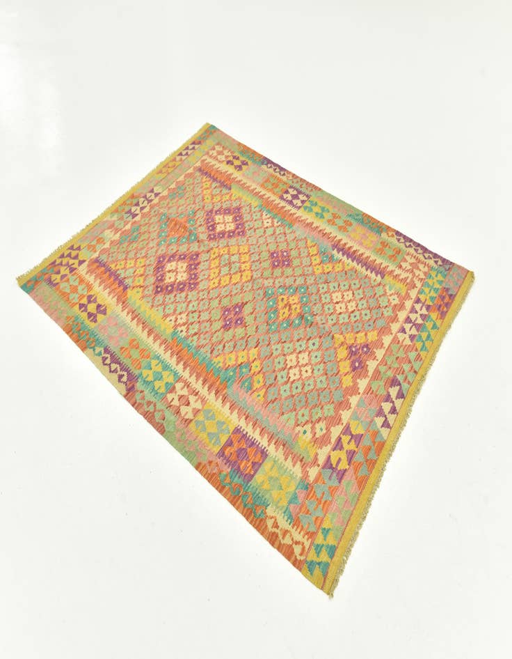 Detail image of 4' 9 x 6' 3 Hand Woven Kilim Maymana Wool Rug