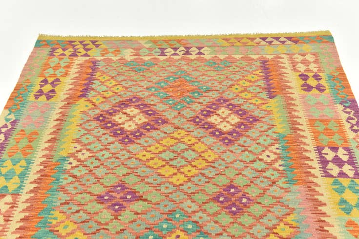 Detail image of 4' 9 x 6' 3 Hand Woven Kilim Maymana Wool Rug