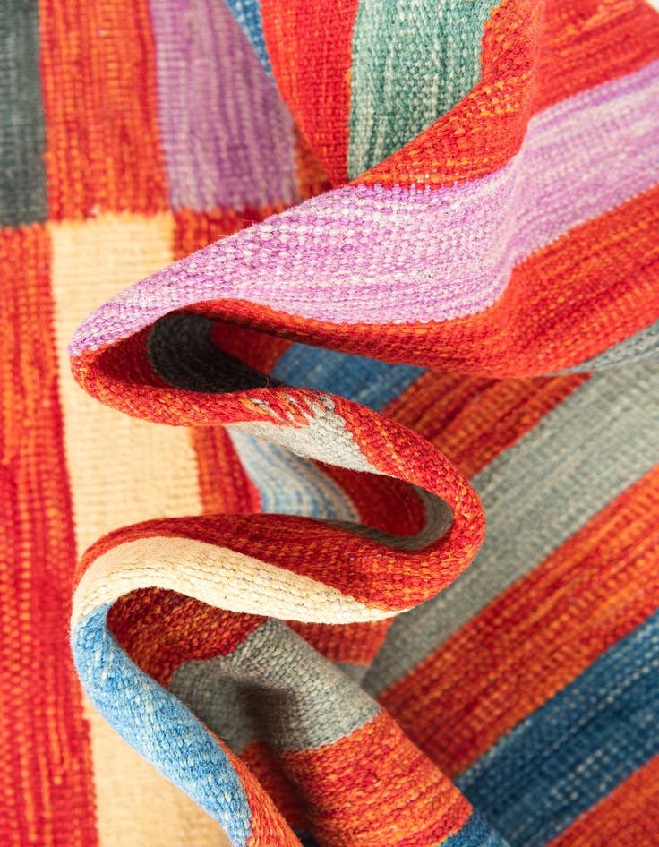 Detail image of 4' 2 x 5' 10 Hand Woven Kilim Maymana Wool Rug