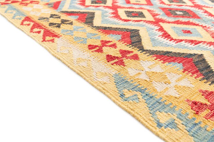 Detail image of 4' x 5' 5 Hand Woven Kilim Maymana Wool Rug