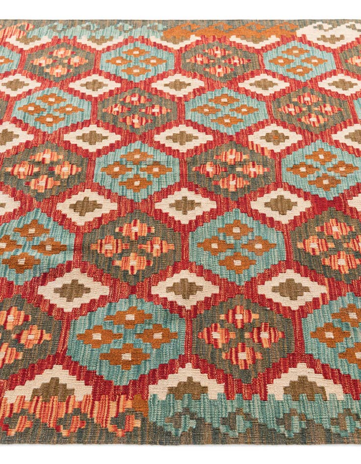 Detail image of 5' x 6' 6  Hand Woven Kilim Maymana Wool Rug