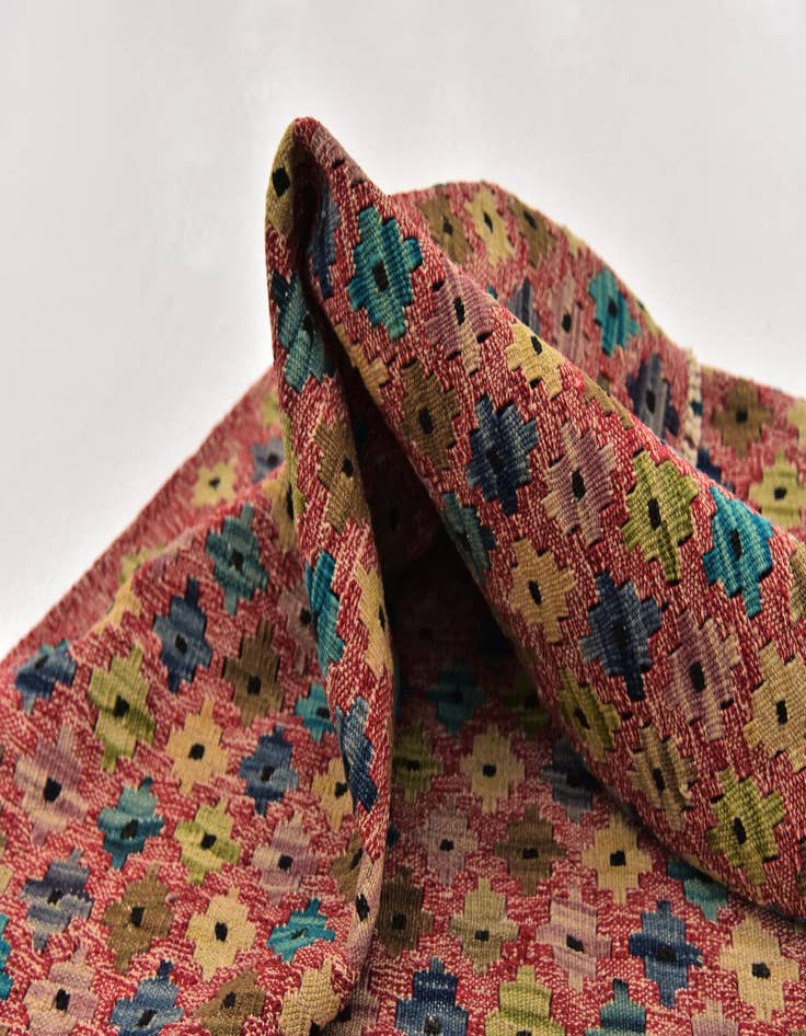 Detail image of 6' x 7' 8  Hand Woven Kilim Modern Wool Rug