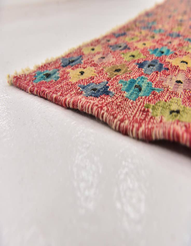 Detail image of 6' x 7' 8  Hand Woven Kilim Modern Wool Rug