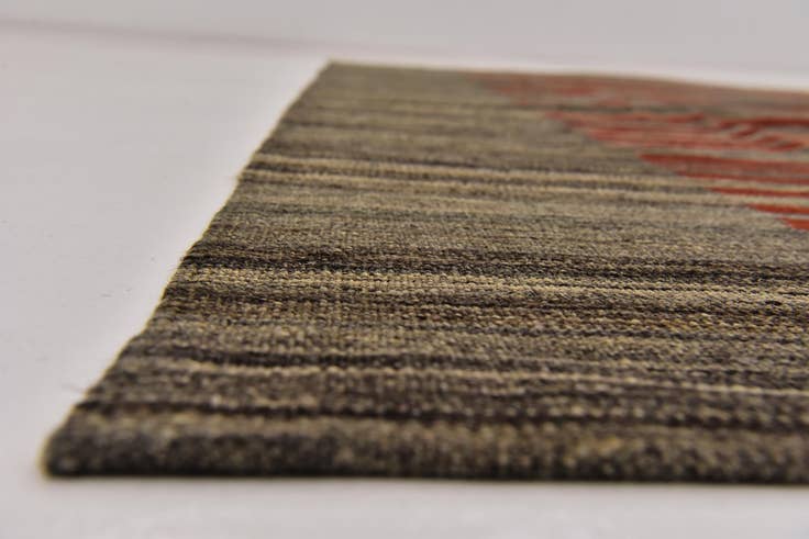 Detail image of 5' 10 x 7' 10 Hand Woven Kilim Modern Wool Rug