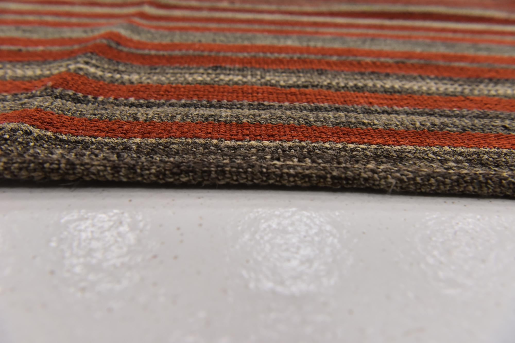 180cm x 240cm Hand Woven Kilim Modern Wool Rug