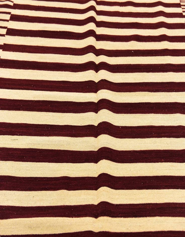 Detail image of 5' 10 x 7' 9  Hand Woven Kilim Modern Wool Rug