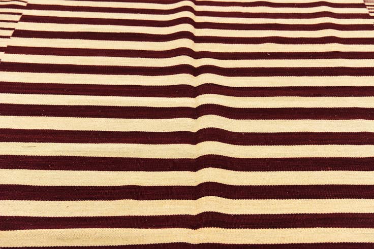 Detail image of 5' 10 x 7' 9 Hand Woven Kilim Modern Wool Rug
