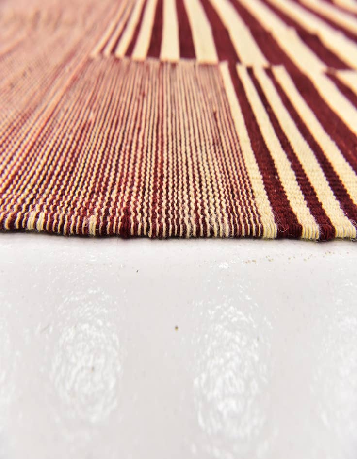 Detail image of 5' 10 x 7' 9  Hand Woven Kilim Modern Wool Rug