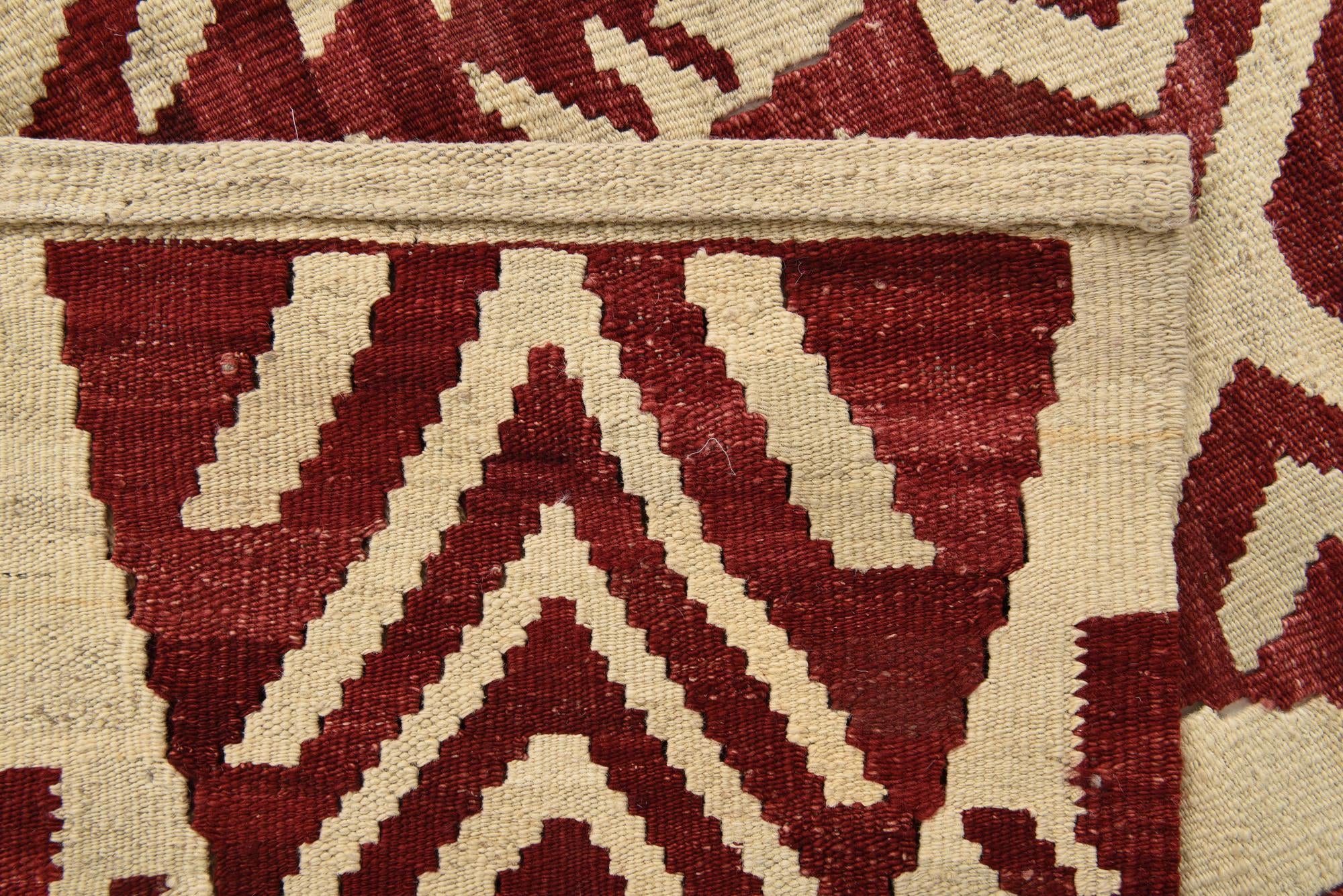 4' 9 x 5' 6 Hand Woven Kilim Modern Wool Rug