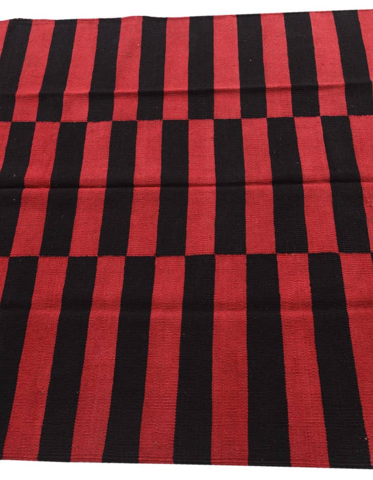 Detail image of 4' 3 x 6'  Hand Woven Kilim Modern Wool Rug