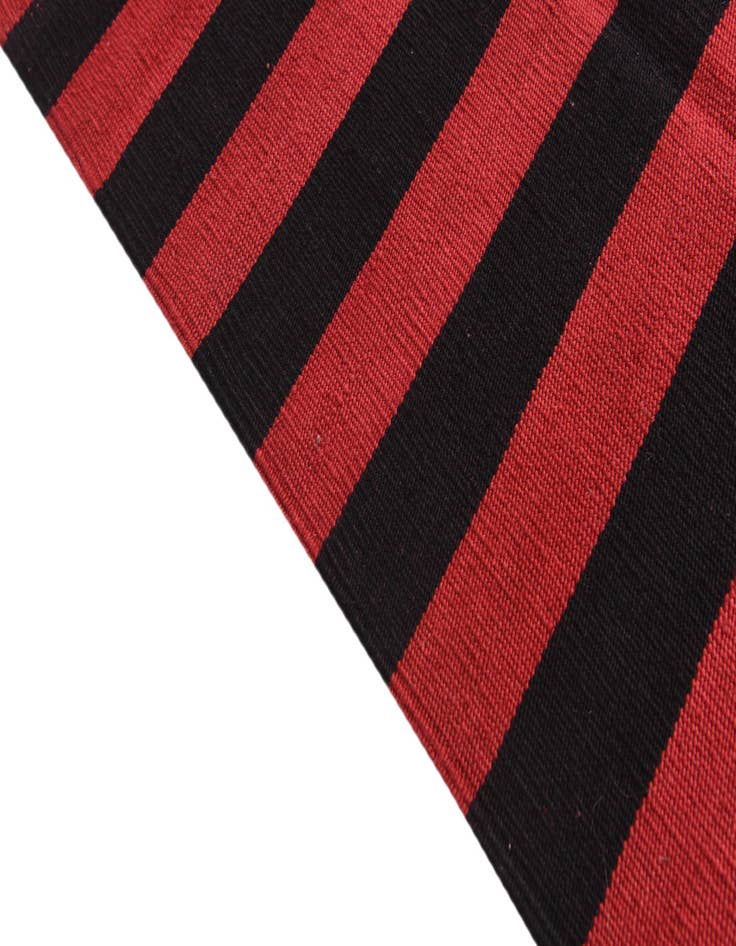 Detail image of 4' 3 x 6'  Hand Woven Kilim Modern Wool Rug