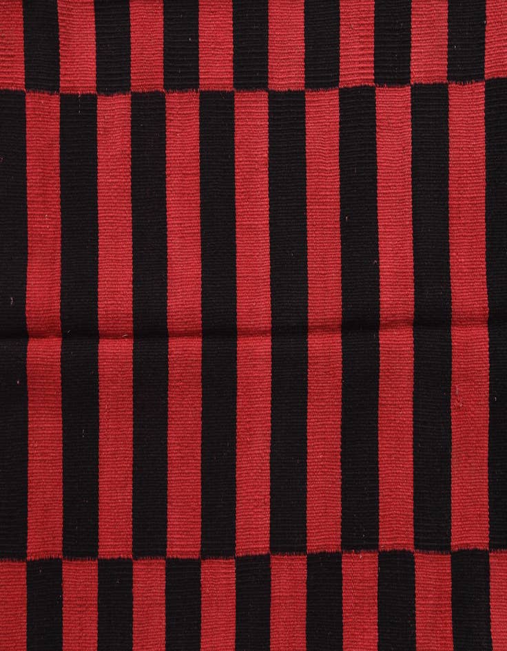 Detail image of 4' 3 x 6'  Hand Woven Kilim Modern Wool Rug