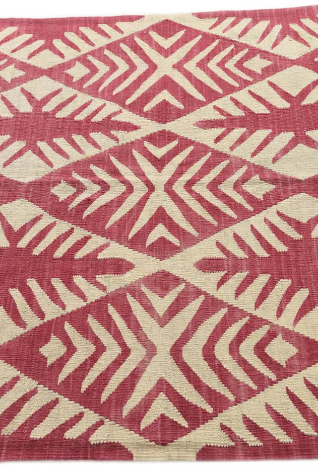 Detail image of 4' 5 x 6' 5 Hand Woven Kilim Modern Wool Rug