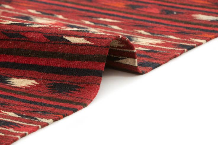 Detail image of 4' x 9' 10 Kilim Rug