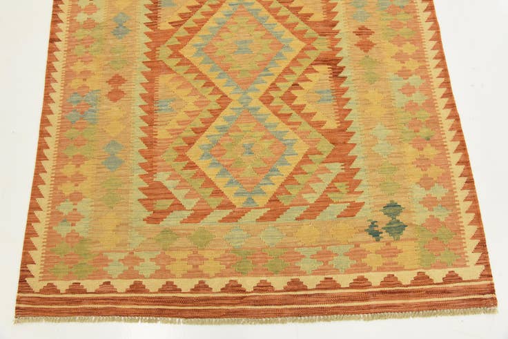 Detail image of 4' 2 x 5' 9 Hand Woven Kilim Waziri Wool Rug