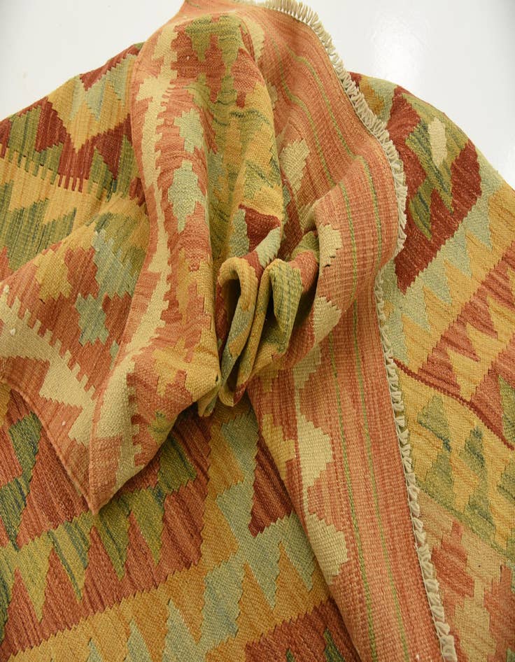 Detail image of 3' 11 x 5' 10  Hand Woven Kilim Waziri Wool Rug