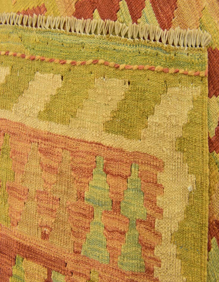 Detail image of 3' 3 x 4' 10  Hand Woven Kilim Waziri Wool Rug