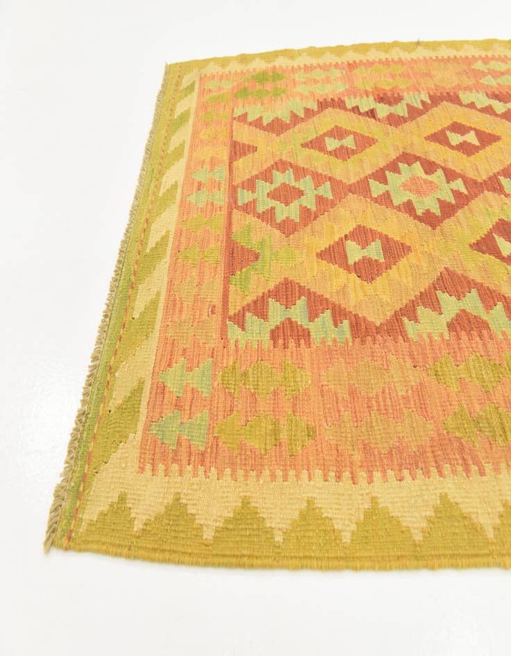 Detail image of 3' 3 x 4' 10  Hand Woven Kilim Waziri Wool Rug