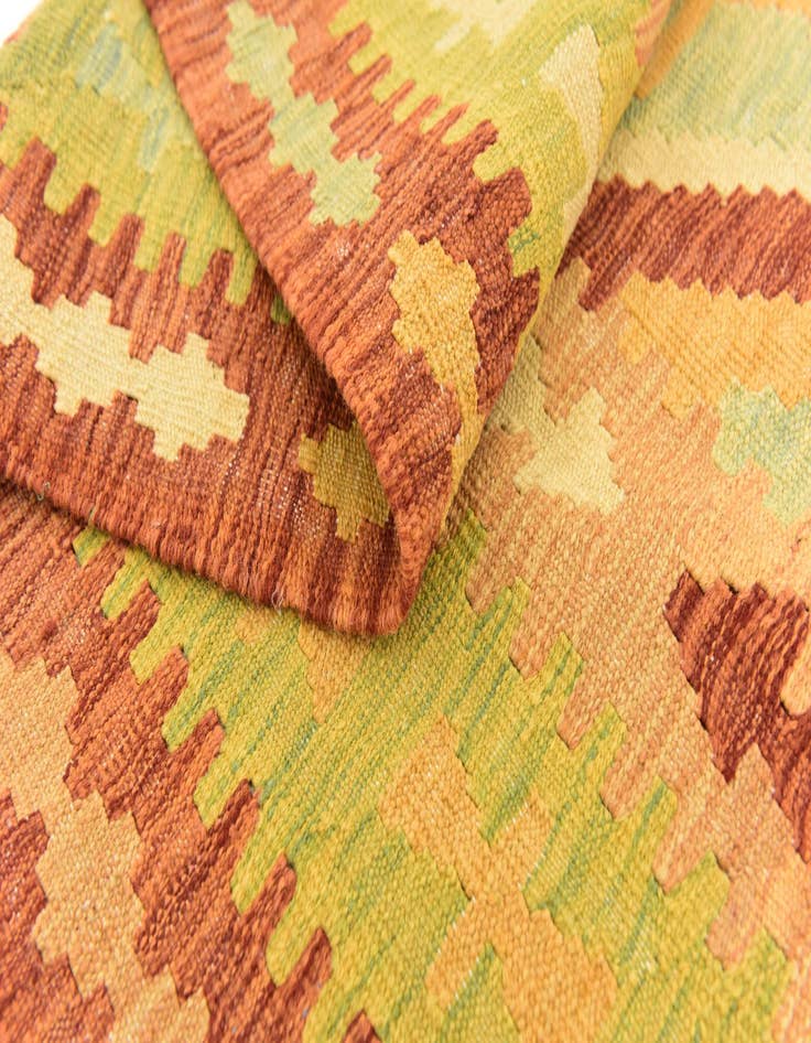 Detail image of 5' x 6' 7  Hand Woven Kilim Waziri Wool Rug