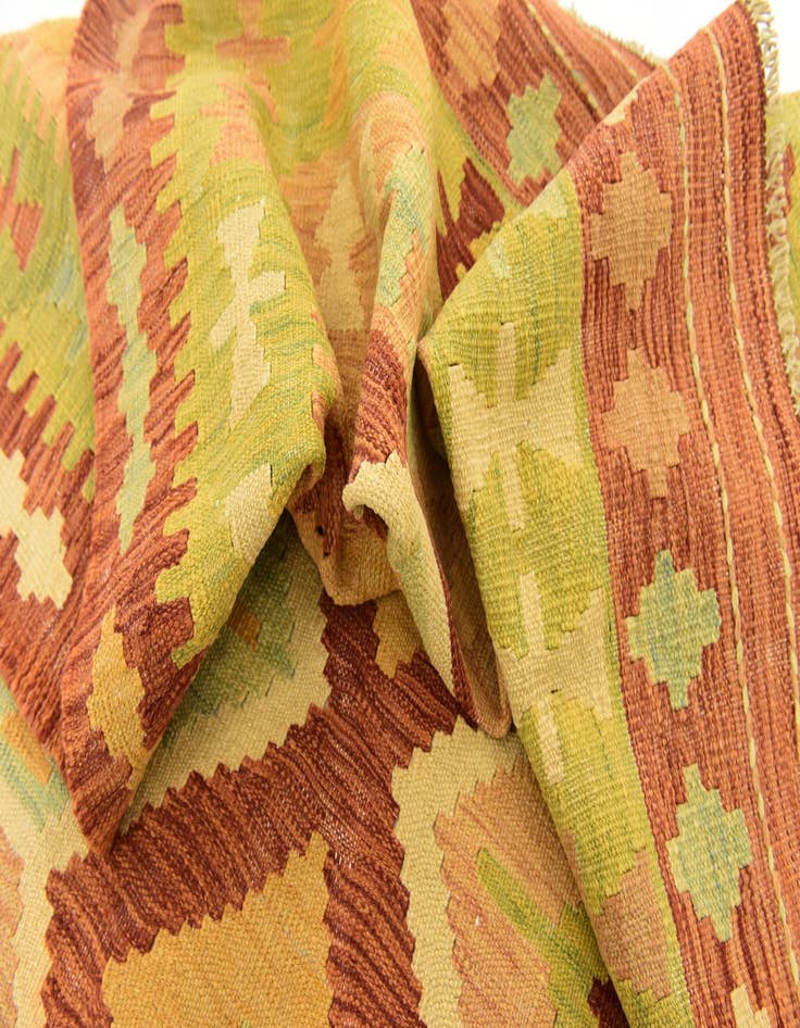 Detail image of 5' x 6' 7  Hand Woven Kilim Waziri Wool Rug