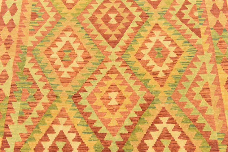 Detail image of 4' 3 x 5' 9 Hand Woven Kilim Waziri Wool Rug