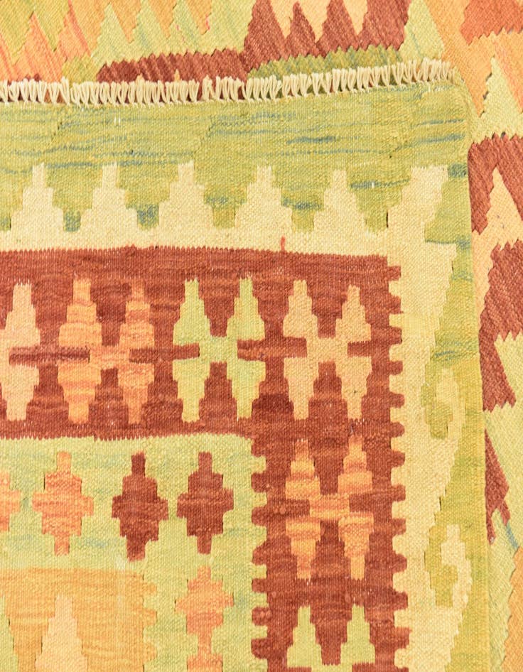 Detail image of 4' 8 x 6' 6  Hand Woven Kilim Waziri Wool Rug