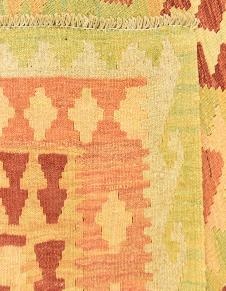 Detail image of 4' 9 x 6' 6  Hand Woven Kilim Waziri Wool Rug