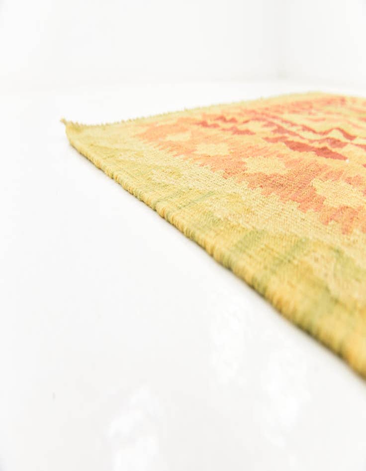 Detail image of 4' 9 x 6' 6  Hand Woven Kilim Waziri Wool Rug