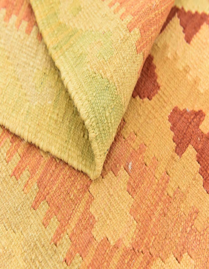 Detail image of 4' 9 x 6' 6  Hand Woven Kilim Waziri Wool Rug