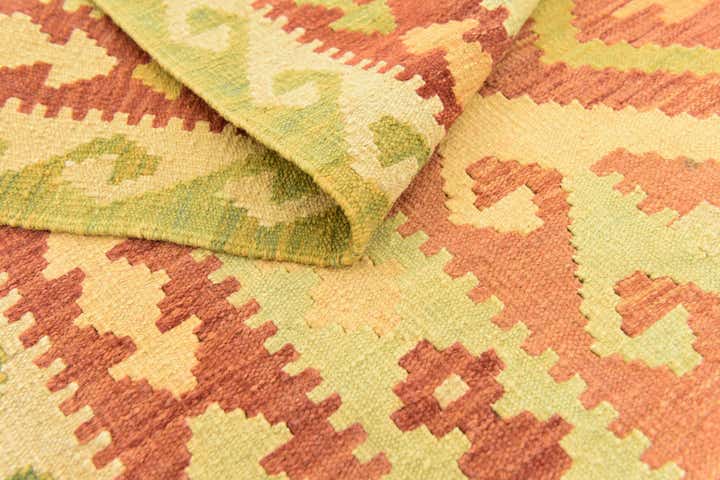 4' 9 x 6' 4 Hand Woven Kilim Waziri Wool Rug