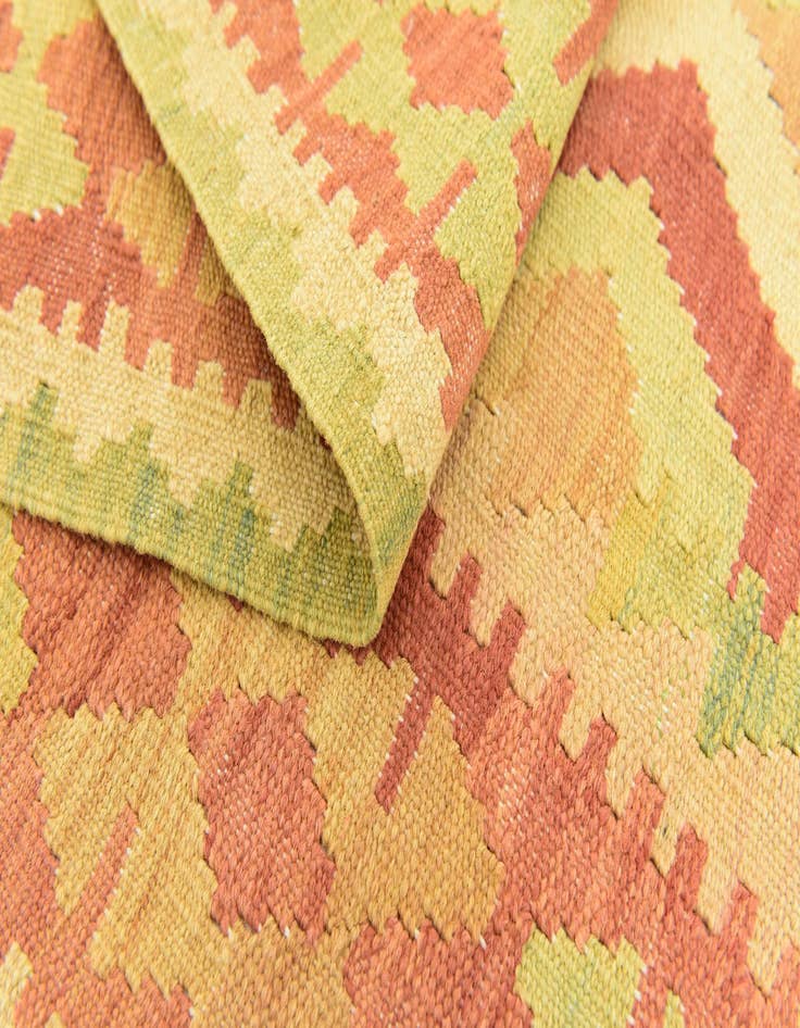 Detail image of 4' 8 x 6' 7  Hand Woven Kilim Waziri Wool Rug