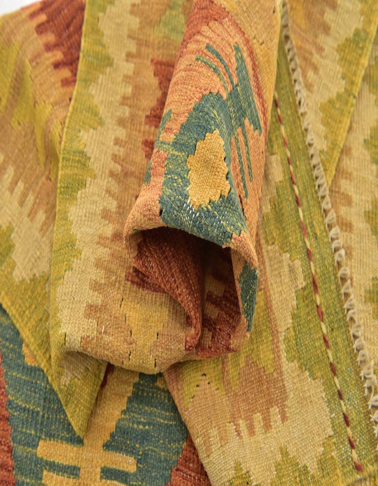 Detail image of 2' 5 x 4' 4  Hand Woven Kilim Waziri Wool Rug