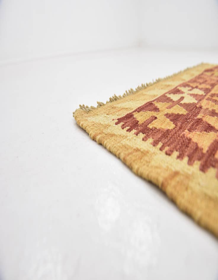 Detail image of 2' 9 x 4' 5  Hand Woven Kilim Waziri Wool Rug