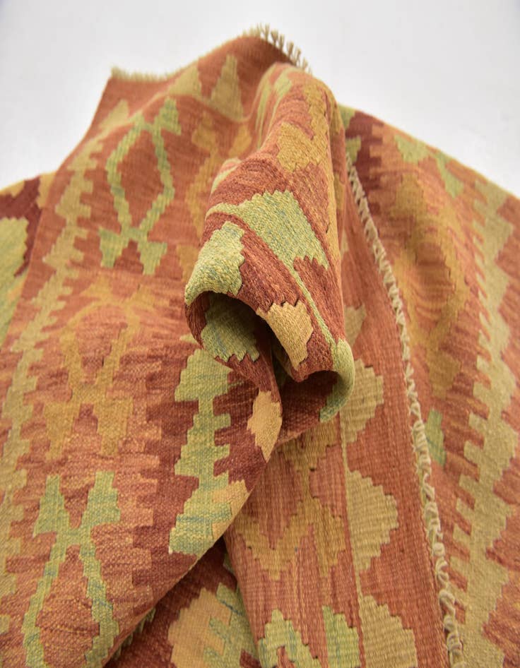 Detail image of 3' 4 x 5'  Hand Woven Kilim Waziri Wool Rug