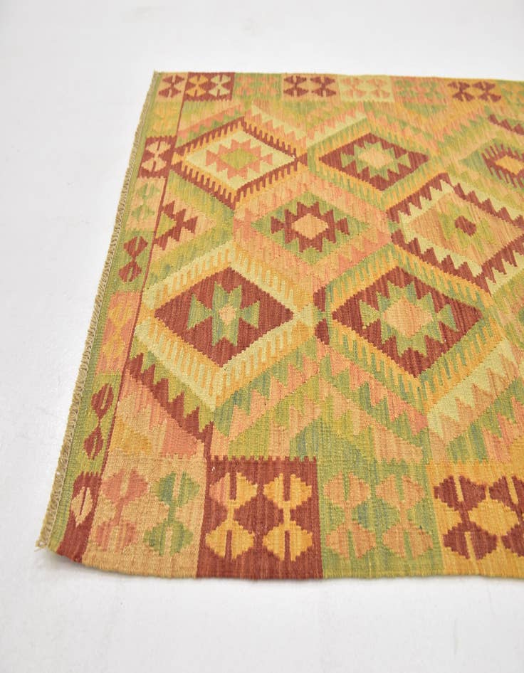 Detail image of 3' 2 x 4' 10  Hand Woven Kilim Waziri Wool Rug