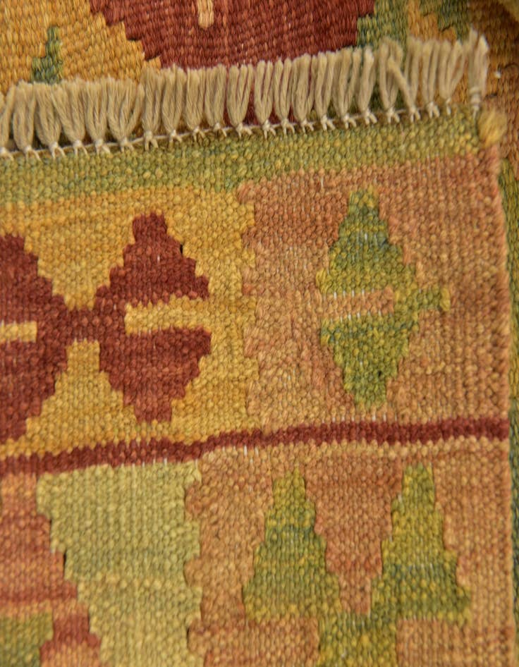 Detail image of 3' 2 x 4' 10  Hand Woven Kilim Waziri Wool Rug