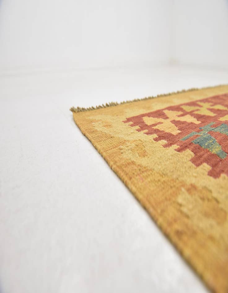 Detail image of 3' 2 x 5' Hand Woven Kilim Waziri Wool Rug
