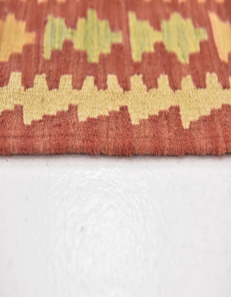 Detail image of 3' 3 x 5' Hand Woven Kilim Waziri Wool Rug