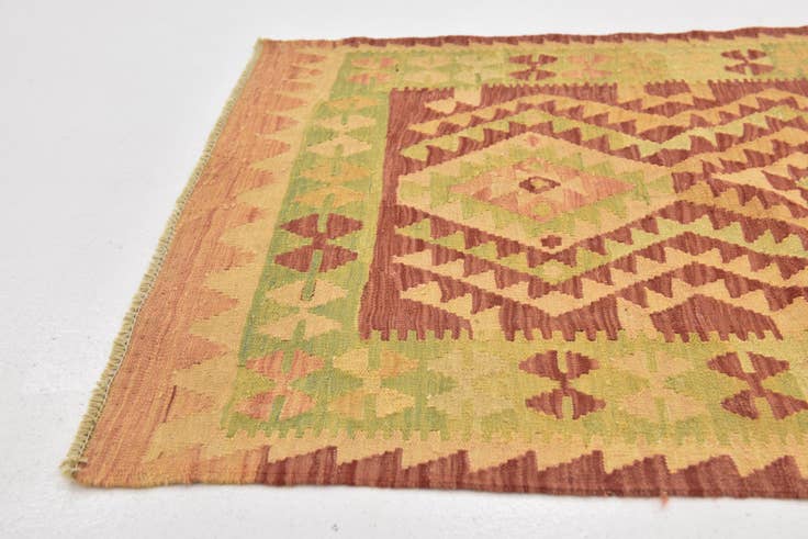 Detail image of 3' x 4' 9 Hand Woven Kilim Waziri Wool Rug