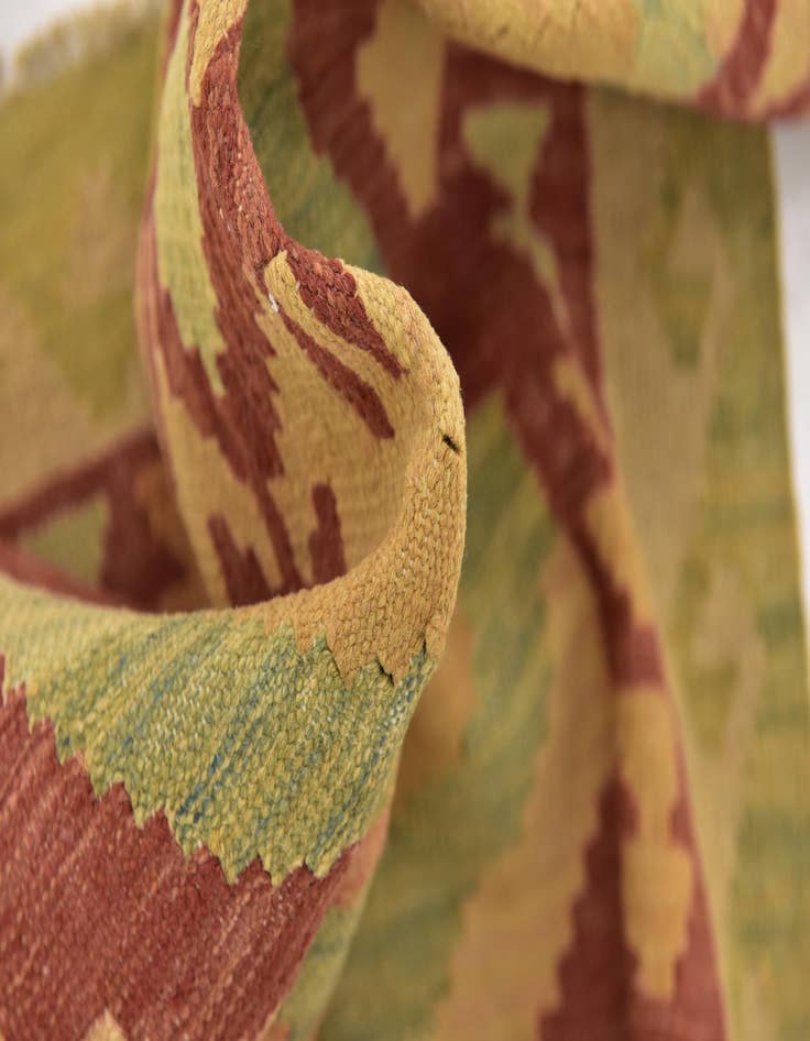 Detail image of 2' 10 x 4' 3  Hand Woven Kilim Waziri Wool Rug