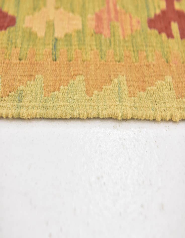Detail image of 2' 7 x 4' 4  Hand Woven Kilim Waziri Wool Rug