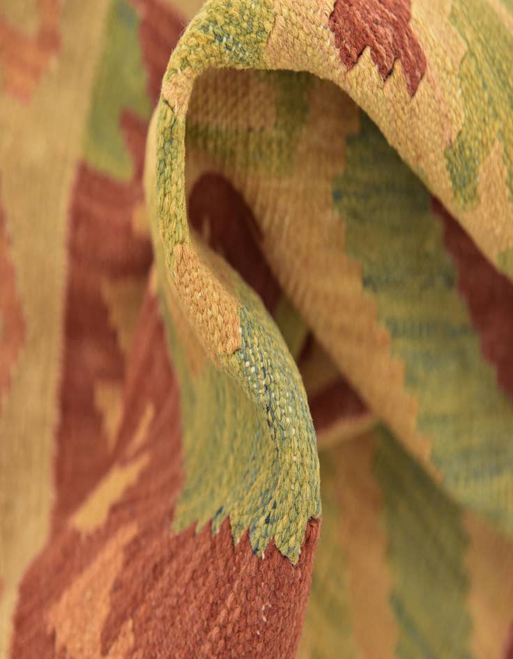 Detail image of 2' 10 x 4' 3  Hand Woven Kilim Waziri Wool Rug