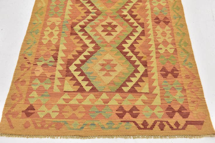 Detail image of 3' 3 x 5' Hand Woven Kilim Waziri Wool Rug