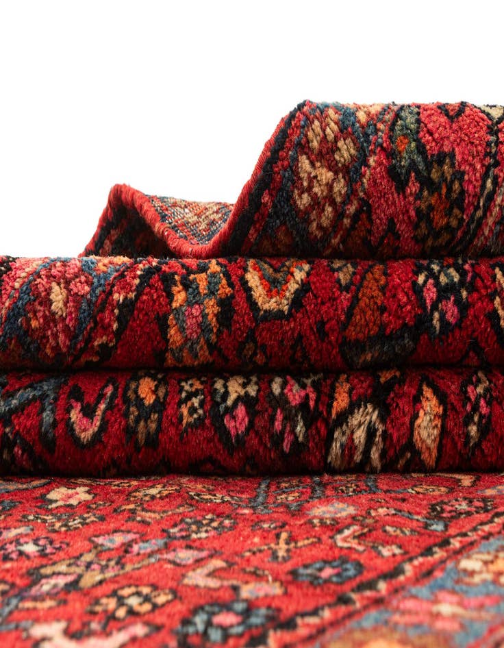 Detail image of 4' 11 x 11' 3 Koliyai Rug