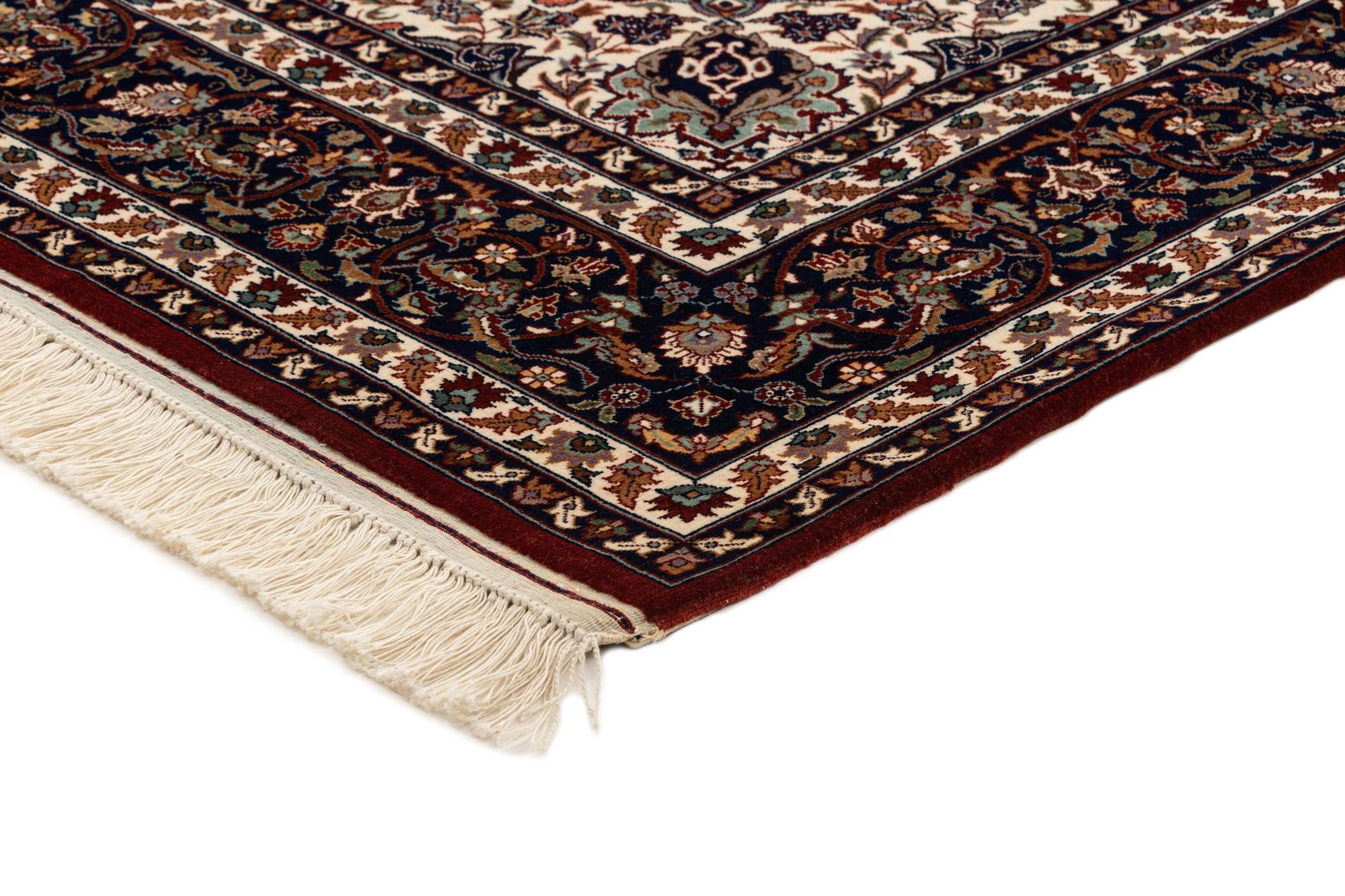 4' 7 x 7' 3 Lahour Rug