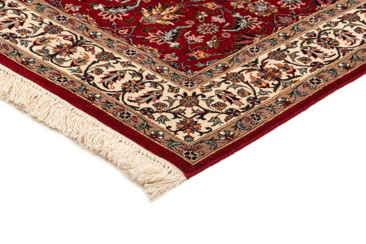 Detail image of 4' 1 x 6' 3 Lahour Rug